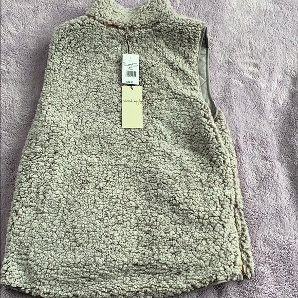 Fuzzy Vest - Picture 4 of 4